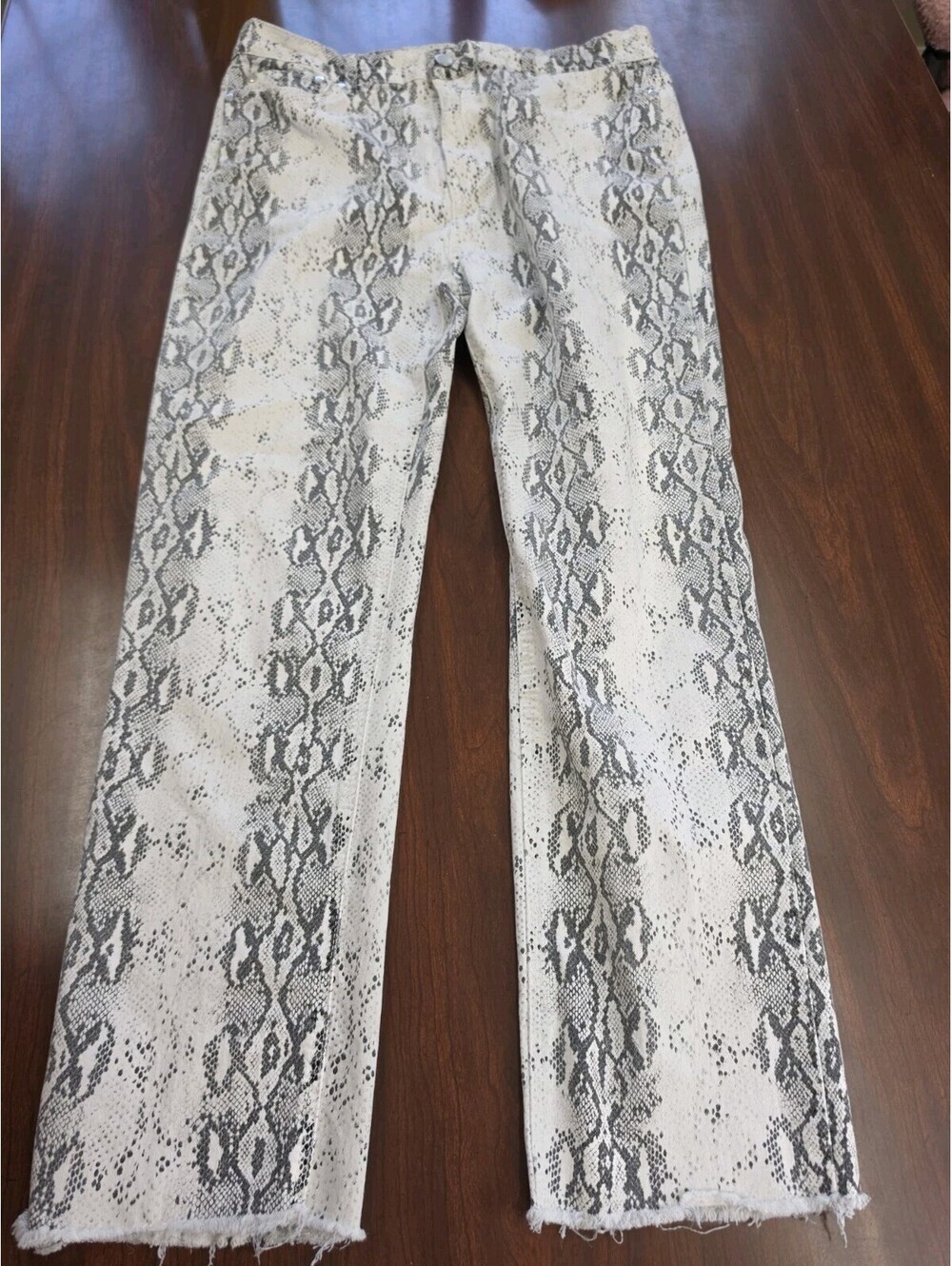 Mittoshop Pants Size XL White Black Snake Print Animal Skin Raw Hem Baddie Core